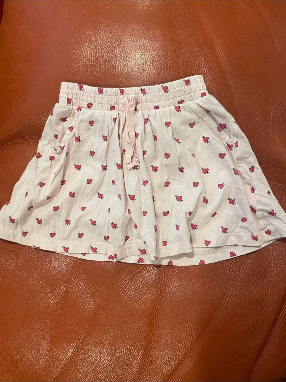 GAP  Hello Kitty Black Top with Pink Heart Skirt Kids  Set